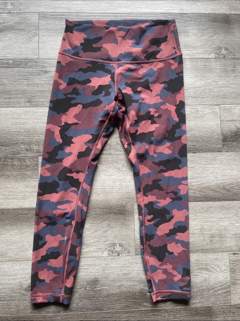 lululemon athletica Camouflage Leggings size 10